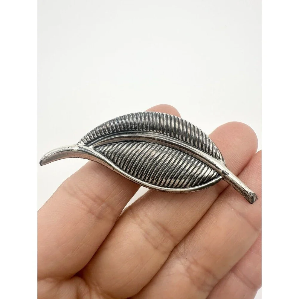 Vintage Jewelart Sterling Silver Leaf Pin Brooch